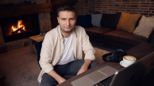 Почему я создаю AI-музыку на трех языках
